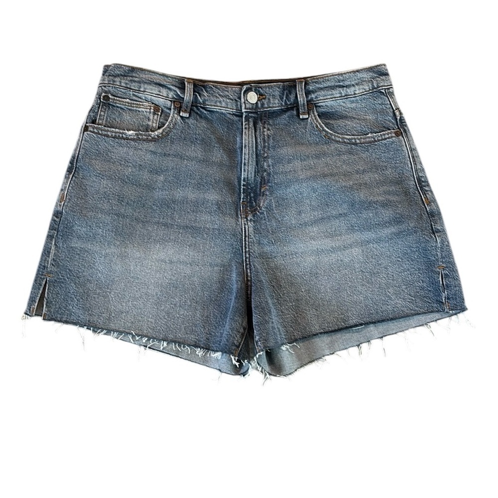 NWOT Habitual Blue Jean Shorts High Waist Raw Hem sz 14/32